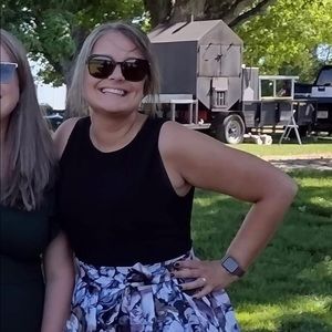 Meet your Posher, Rebekah